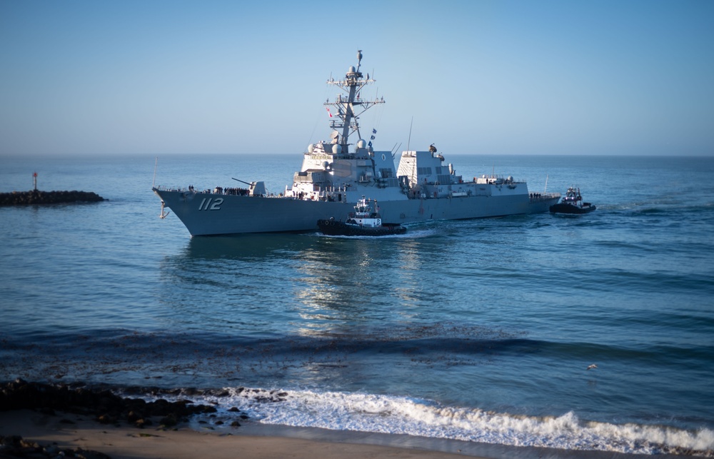 Naval Surface Warfare Center Team Tunes Up Combat Systems on USS Michael Murphy (DDG 112)