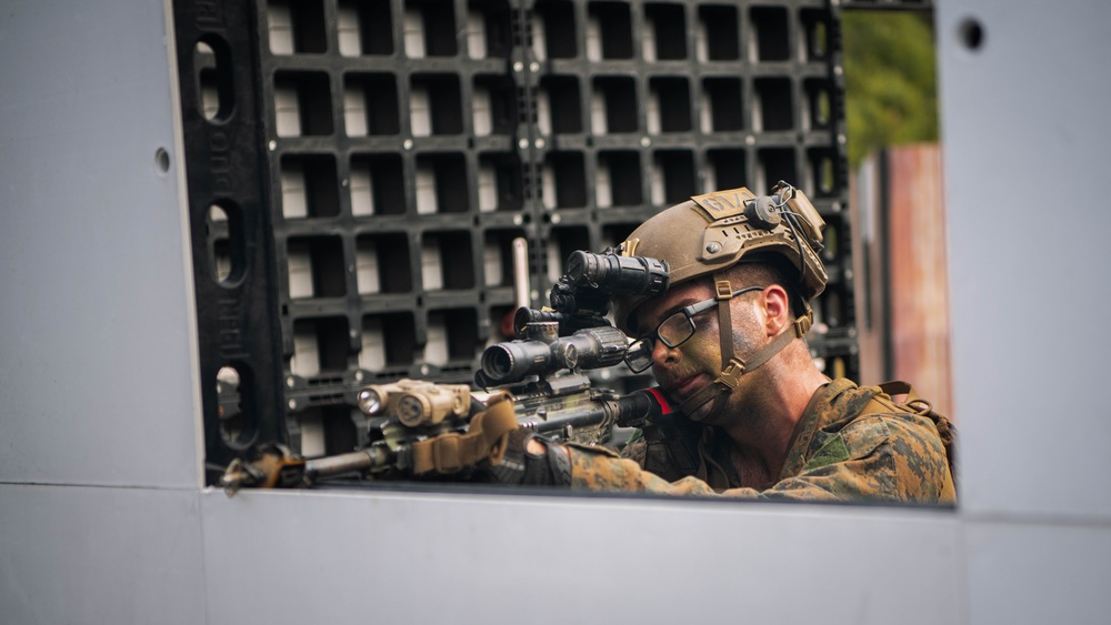 MRF-D 24.3: Golf Co., 2nd Bn., 5th Marines (Rein.) rehearses platoon operations in Tully