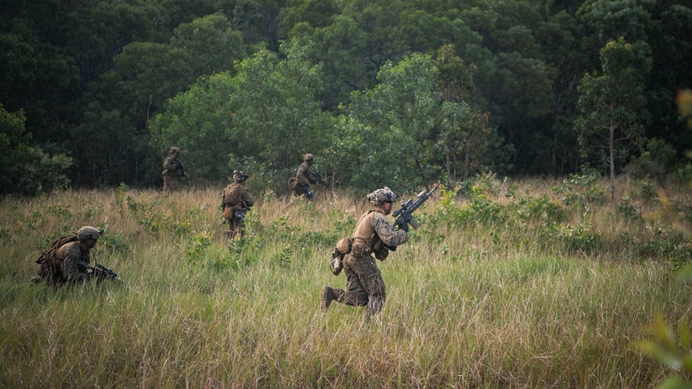 MRF-D 24.3: Golf Co., 2nd Bn., 5th Marines (Rein.) rehearses platoon operations in Tully