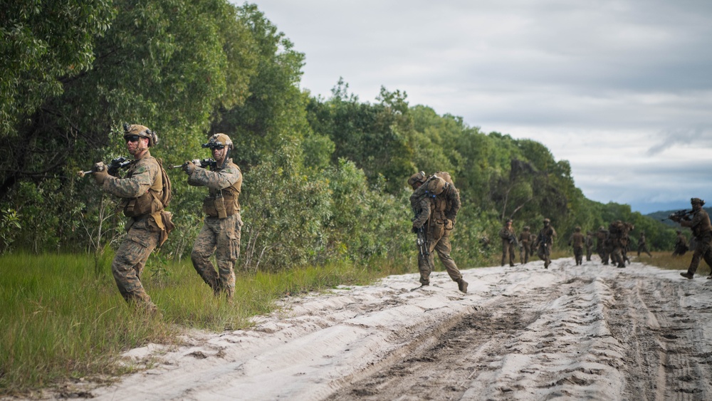 MRF-D 24.3: Golf Co., 2nd Bn., 5th Marines (Rein.) rehearses platoon operations in Tully