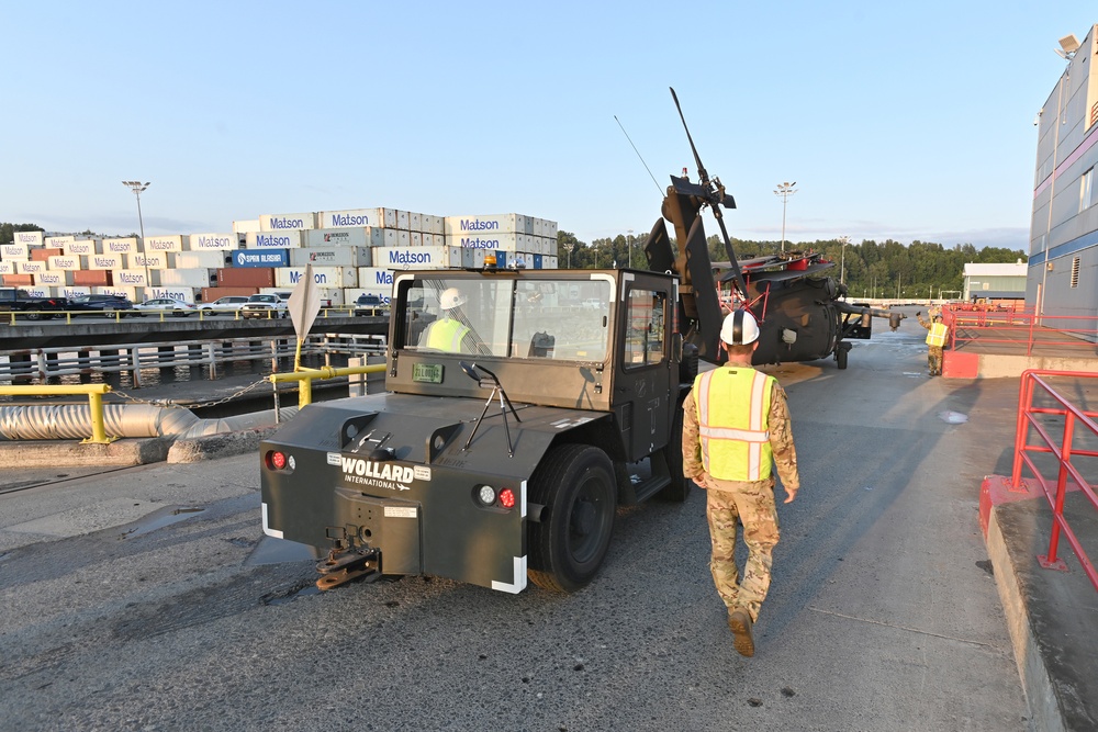 C/1-52 GSAB helicopters return from overseas through Port of Alaska