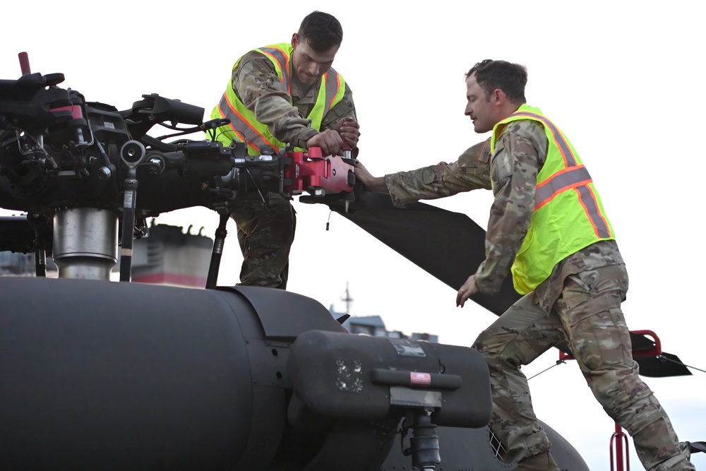 C/1-52 GSAB helicopters return from overseas through Port of Alaska