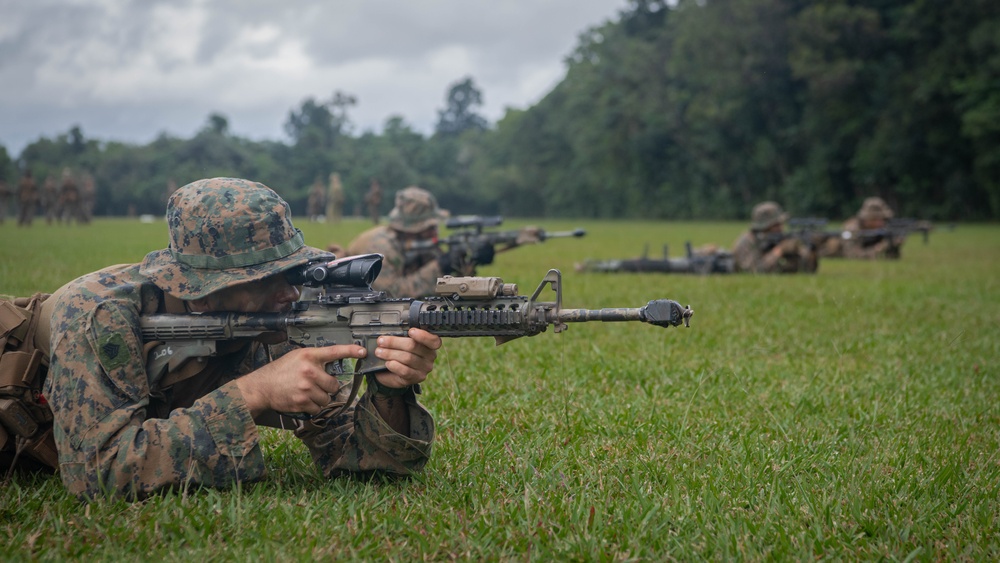 MRF-D 24.3: Golf Co., 2nd Bn., 5th Marines (Rein.) participates in Tully CTC’s squad patrol rehearsals