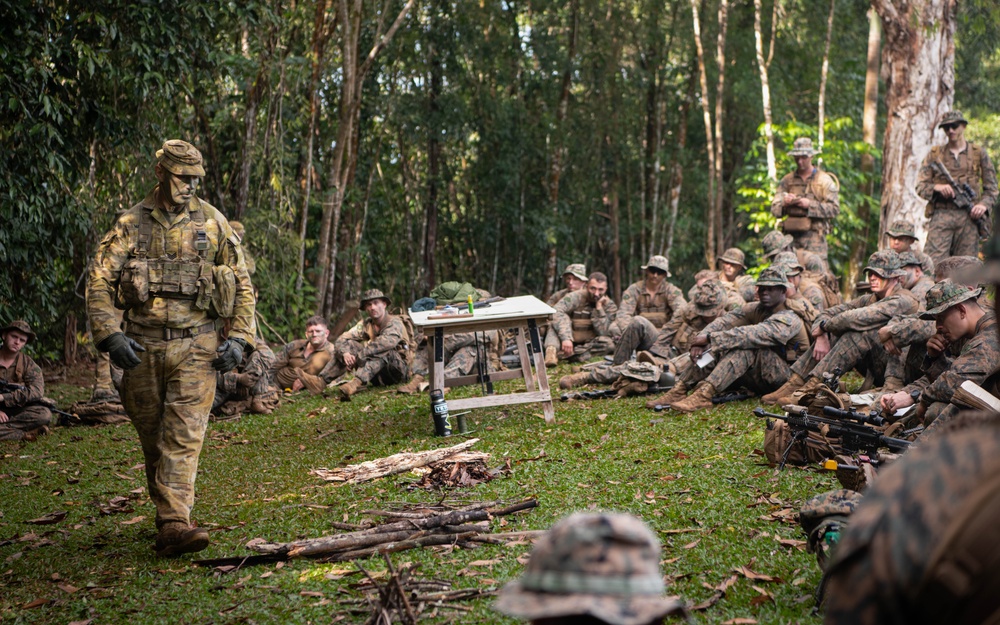 MRF-D 24.3: Golf Co., 2nd Bn., 5th Marines (Rein.) learns Tully CTC’s jungle survival