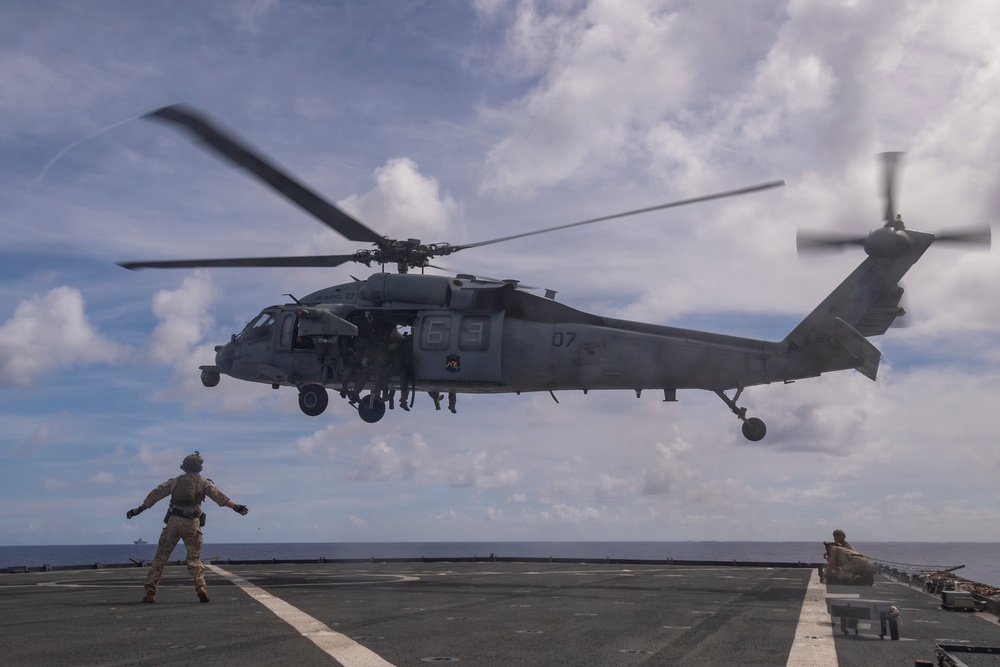 31st MEU conducts VBSS aboard USS Comstock (LSD 45)