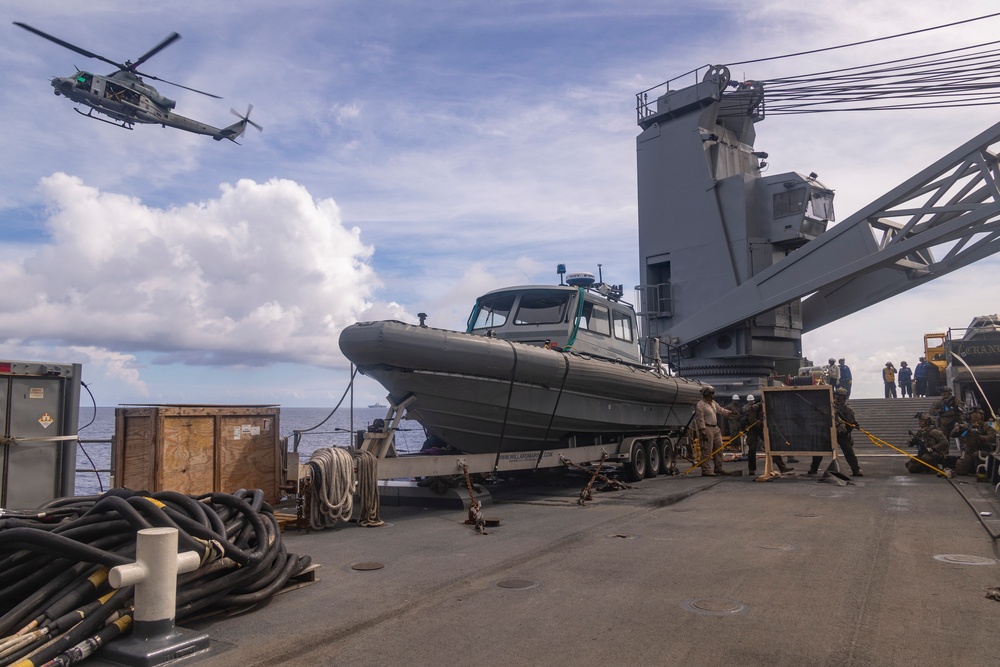31st MEU conducts VBSS aboard USS Comstock (LSD 45)