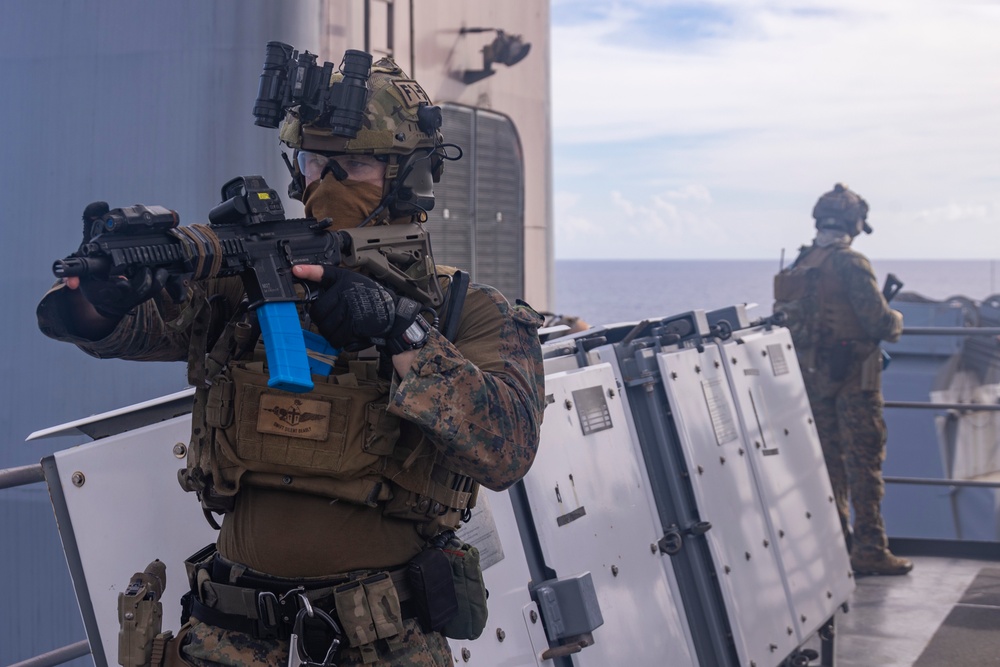 Dvids - Images - 31st Meu Conducts Vbss Aboard Uss Comstock (lsd 45 