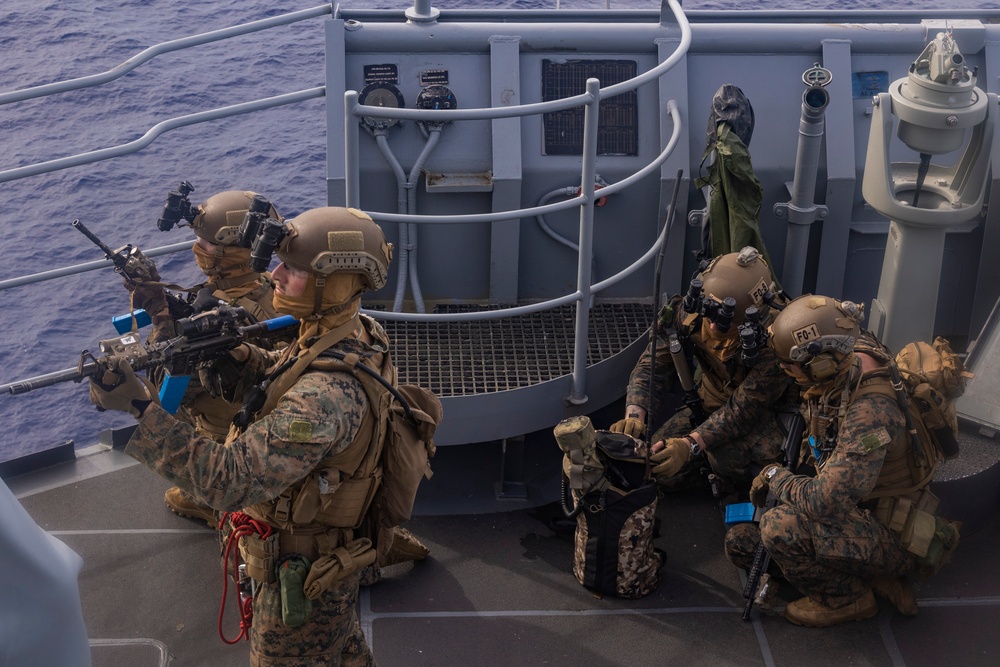 DVIDS - Images - 31st MEU conducts VBSS aboard USS Comstock (LSD 45 ...