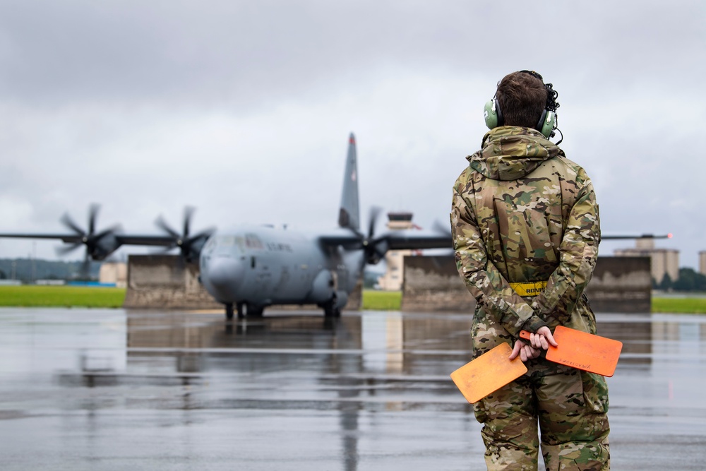 Yokota generates C-130 aircraft ahead of Typhoon Ampil