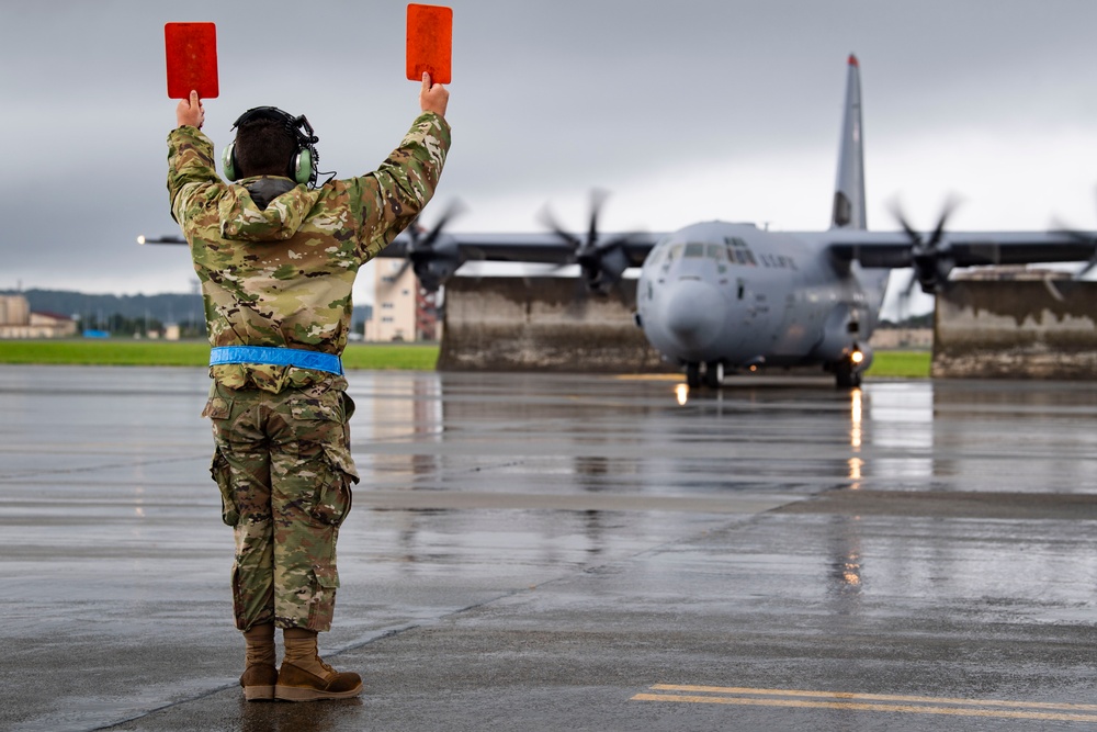 Yokota generates C-130 aircraft ahead of Typhoon Ampil