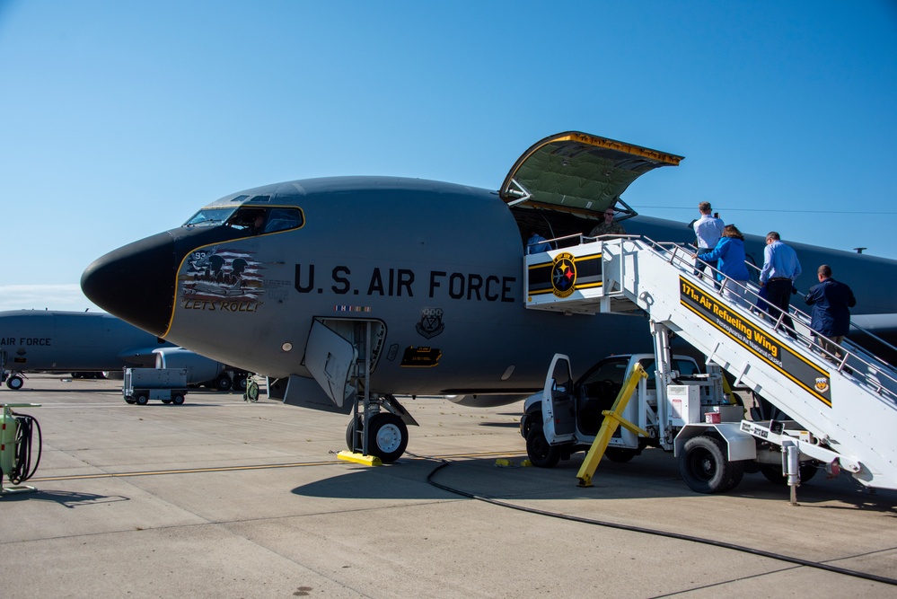 171st and 911th Welcome Honorary Commanders Aboard