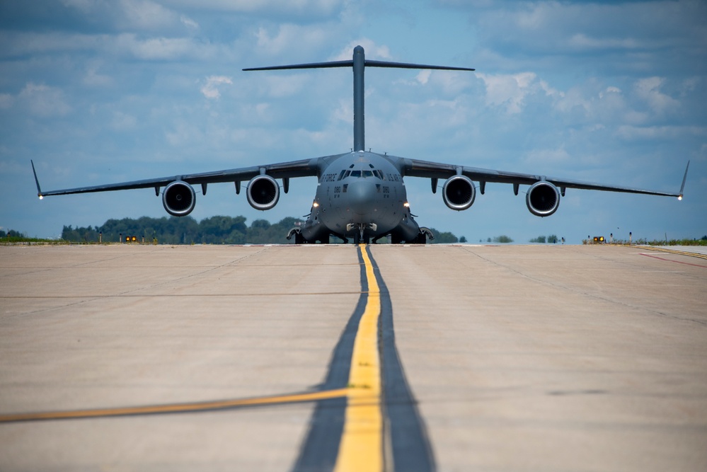 171st and 911th Welcome Honorary Commanders Aboard