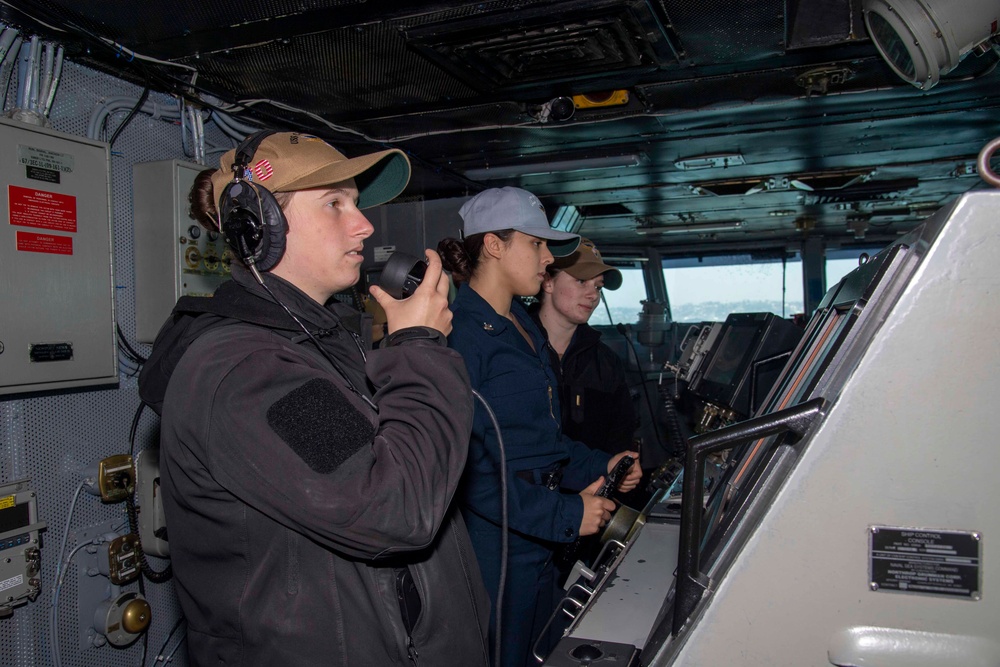 USS Carl Vinson Returns to Homeport