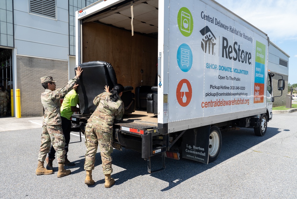 AFMAO Airmen assist with donation to Central Delaware Habitat for Humanity