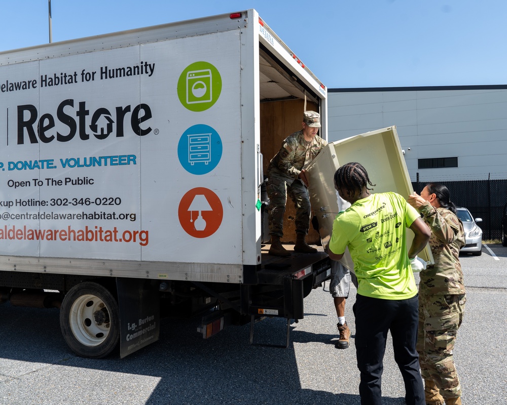 AFMAO Airmen assist with donation to Central Delaware Habitat for Humanity