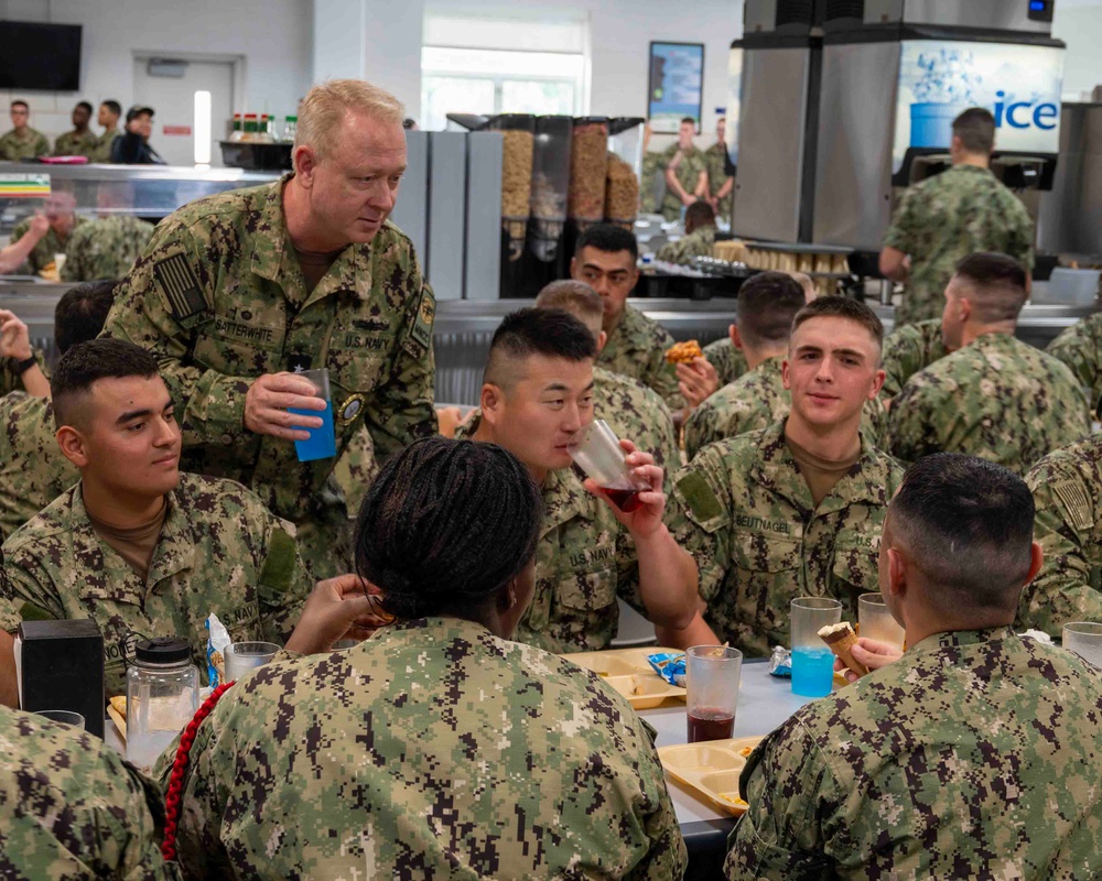 RDML Satterwhite, MNCC Staff visit RTC
