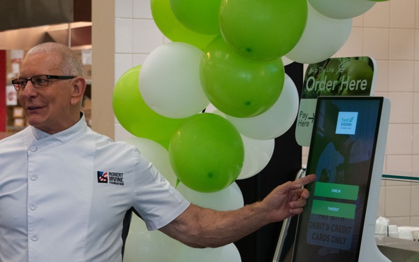 Celebrity chef unveils first Fresh Kitchen at a military installation