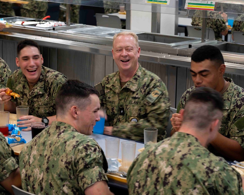 RDML Satterwhite, MNCC Staff visit RTC