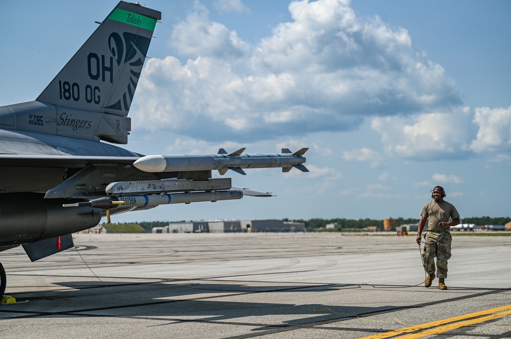 180th Fighter Wing supports F-16 pilots during Exercise Northern Strike