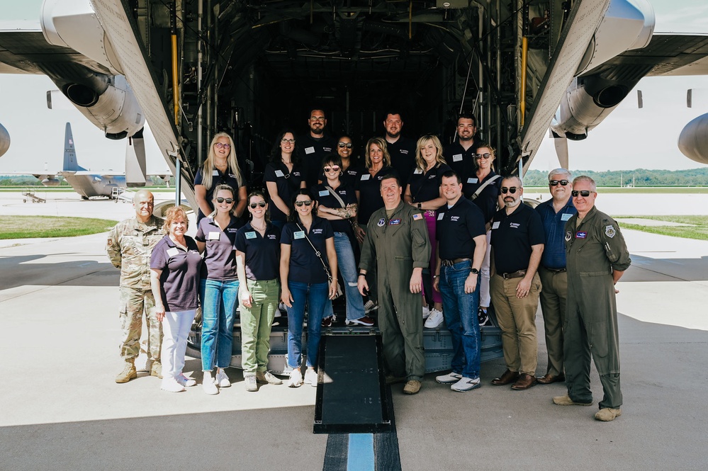 Missouri leaders tour the 139th Airlift Wing