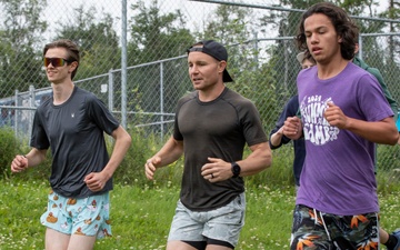 All Guard Marathon Team visits Eagle River High School cross country athletes