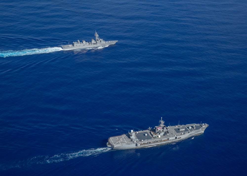 USS Blue Ridge Maneuvering Exercise with JMSDF JS Ariake (DD-109)