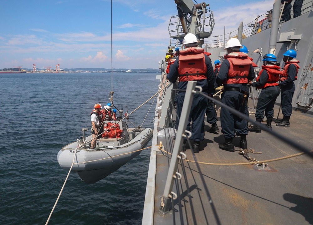 DVIDS - Images - USS Dewey (DDG 105) Conducts Rigid-Hull Inflatable ...