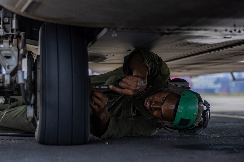 MRF-D 24.3: U.S. Marines, Sailors participate in Pacific Airshow Gold Coast