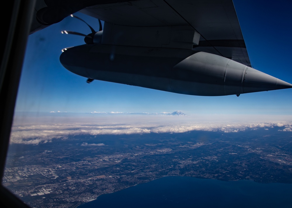 VMGR-153 trains during flight operations in Washington