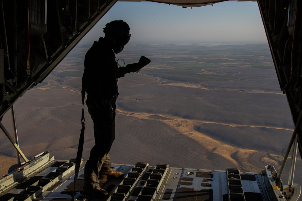 VMGR-153 trains during flight operations in Washington