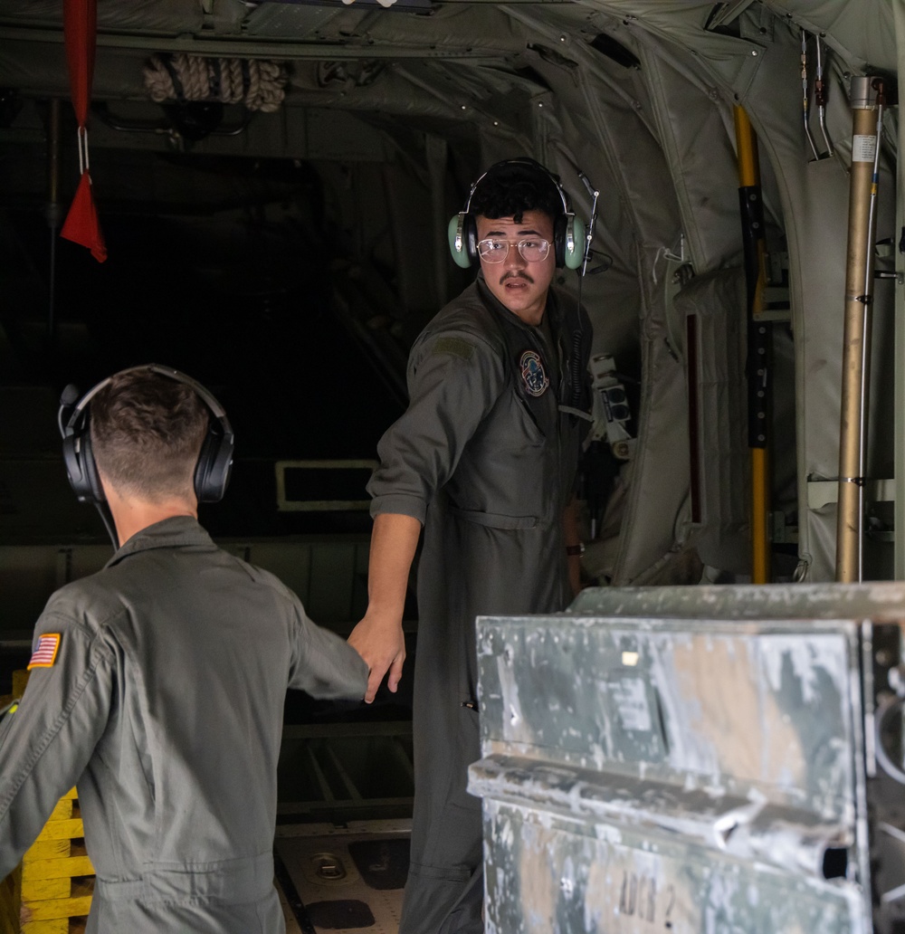 VMGR-153 trains during flight operations in Washington