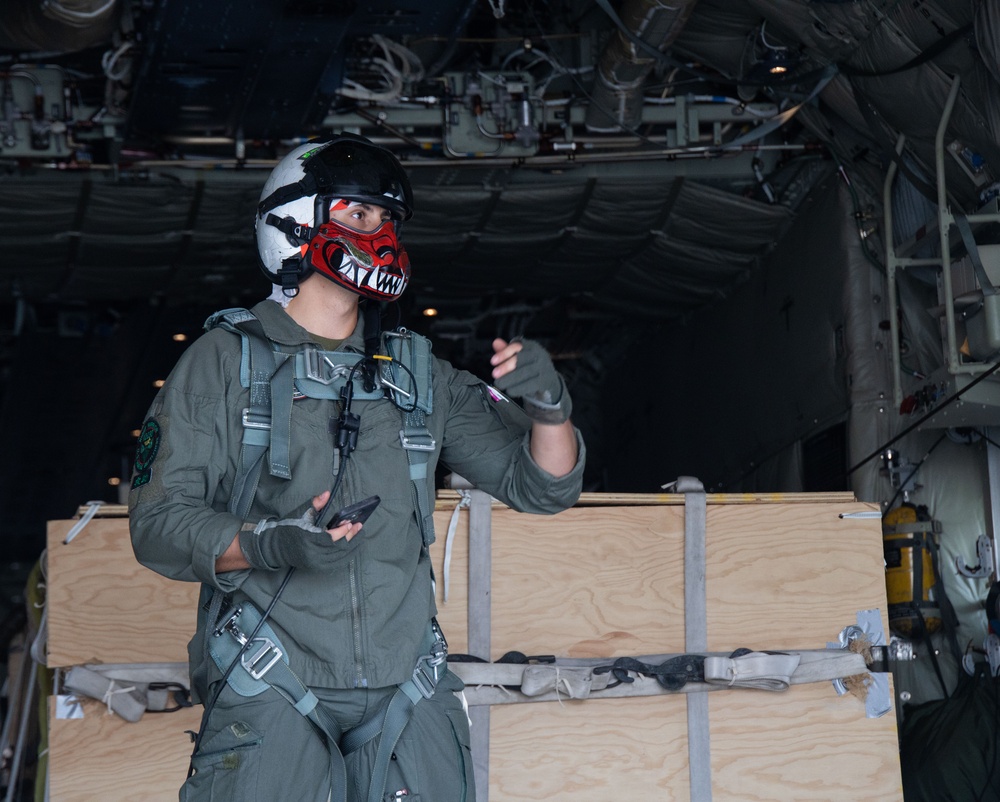 VMGR-153 trains during flight operations in Washington