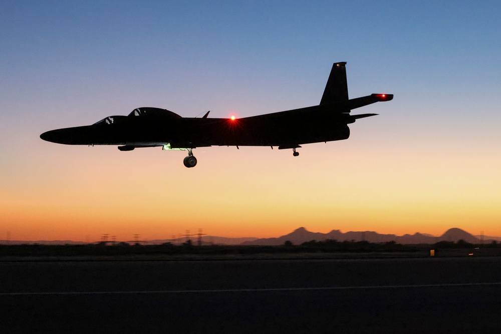 TU-2S Dragon Lady lands at dusk