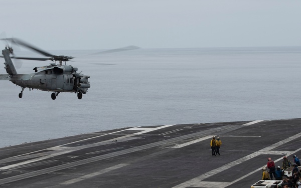 USS Carl Vinson (CVN 70) Sailors Welcome Guests with an Air Show during Friends and Family Day