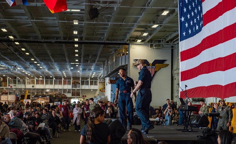 USS Carl Vinson (CVN 70) Sailors Welcome Guests with an Air Show during Friends and Family Day