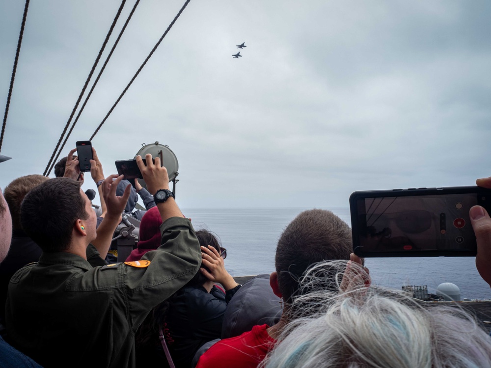 USS Carl Vinson (CVN 70) Sailors Welcome Guests with an Air Show during Friends and Family Day