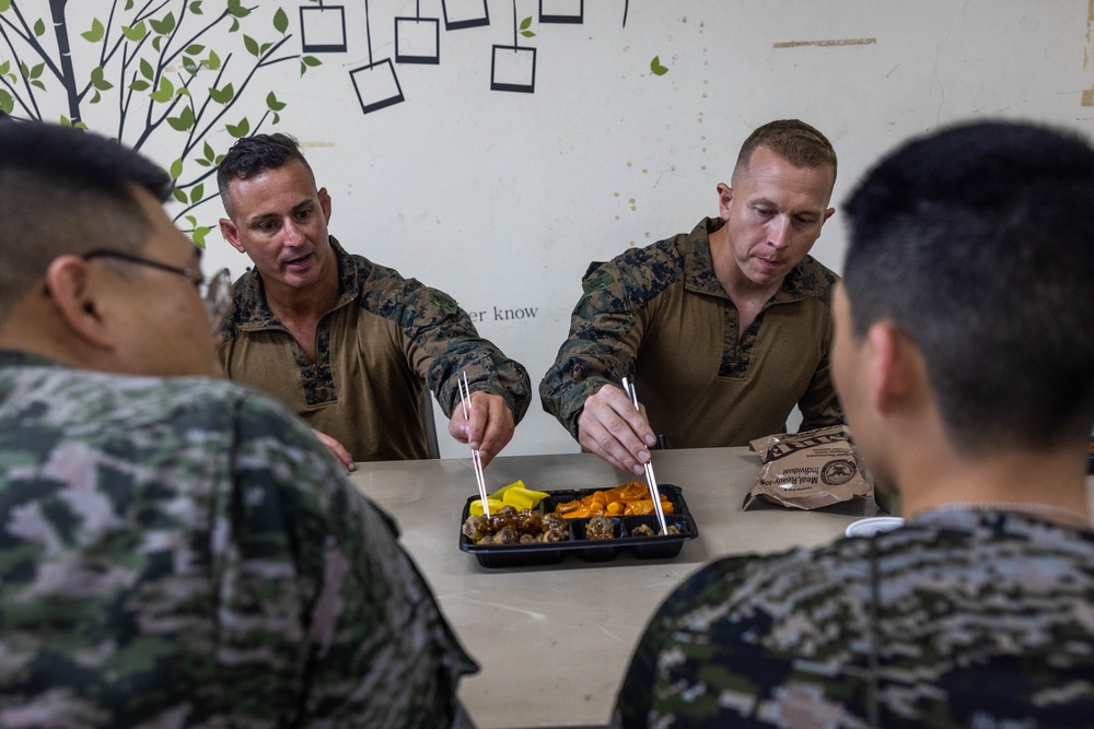 KMEP 24.2 | Bilateral Evening Chow