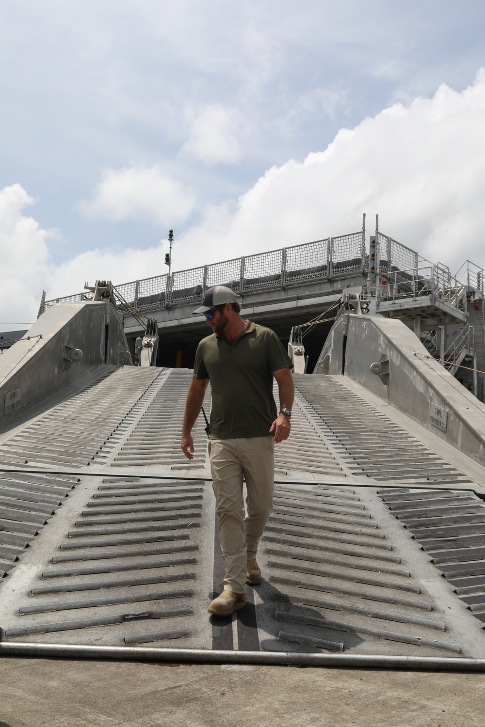 USNS Burlington Arrives in Panama