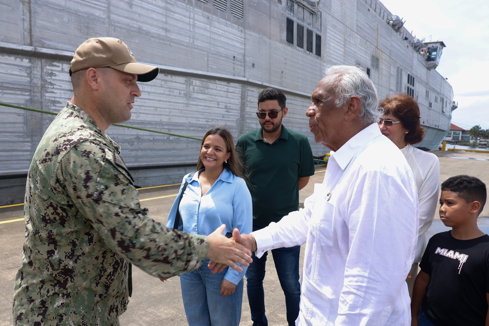 USNS Burlington (T-EPF 10) arrives in Colón, Panama as part of Continuing Promise 2024