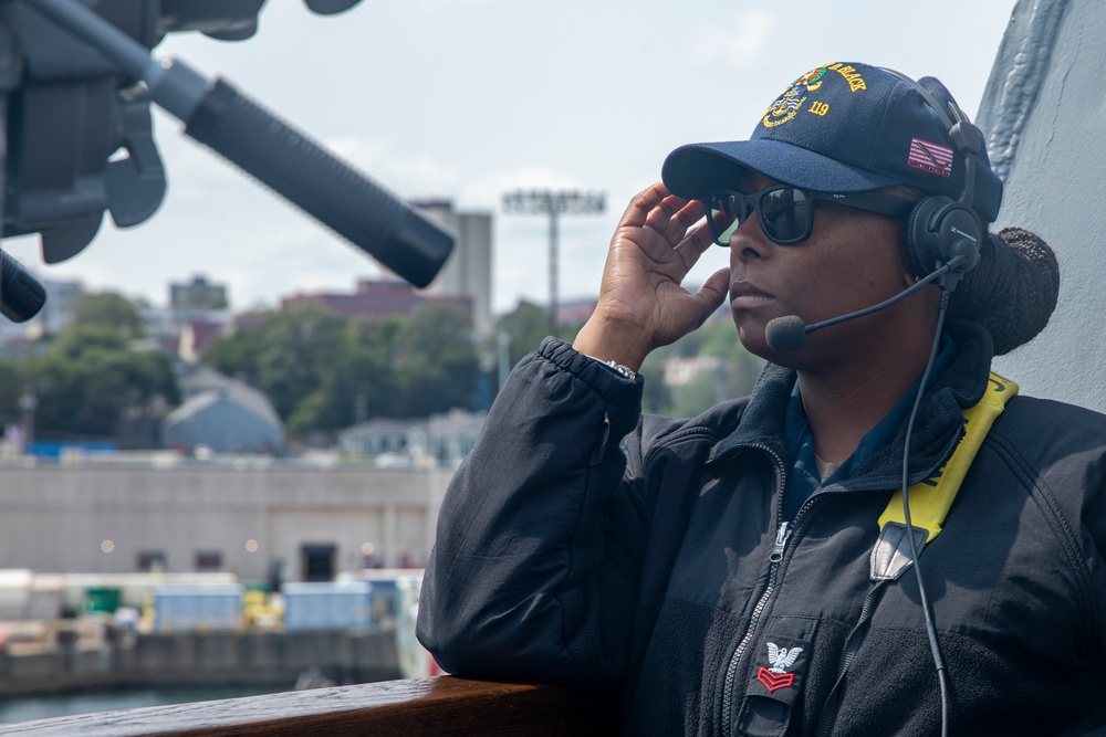 USS Delbert D. Black (DDG 119) Conducts a Sea and Anchor Evolution