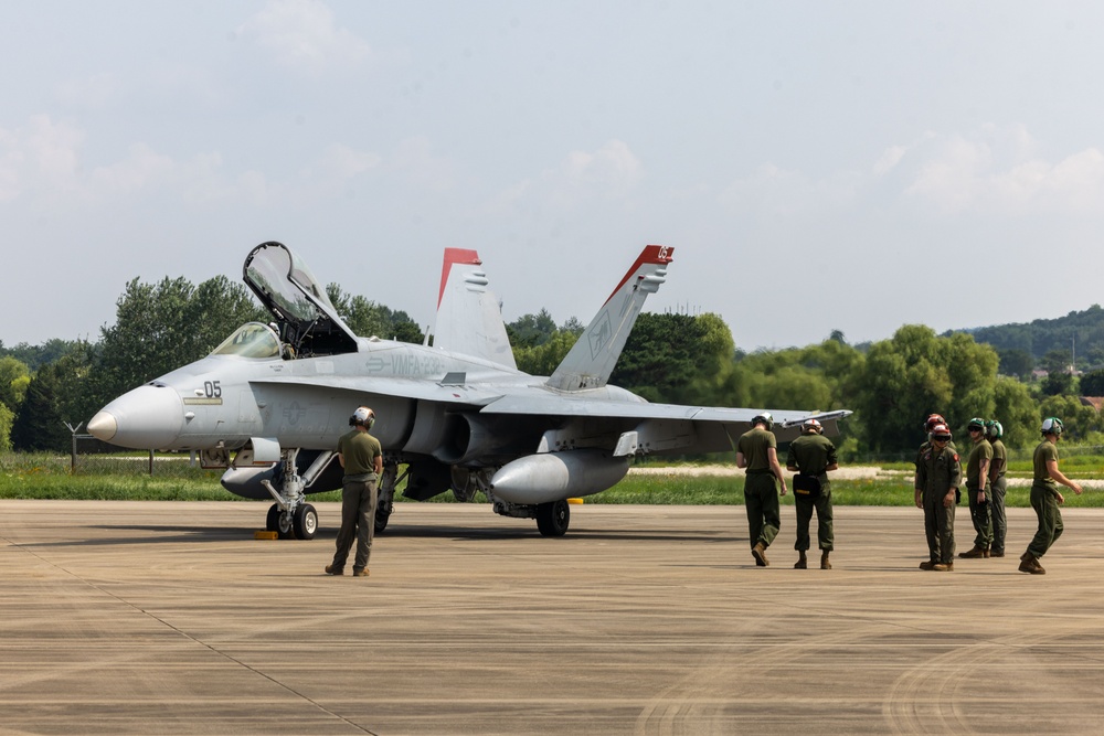 The Fighting Bengals Depart Suwon, South Korea and Return to MCAS Iwakuni