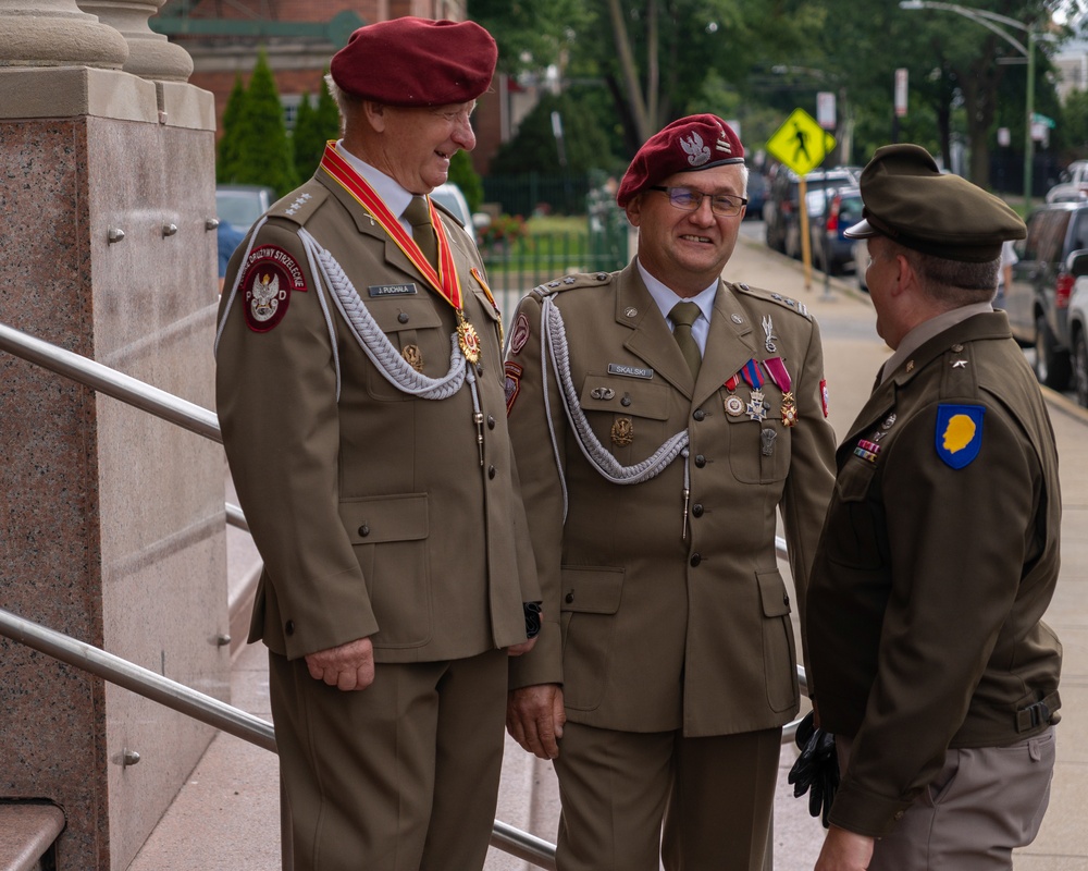 ILNG Joins Polish Consulate for Polish Armed Forces Day Event