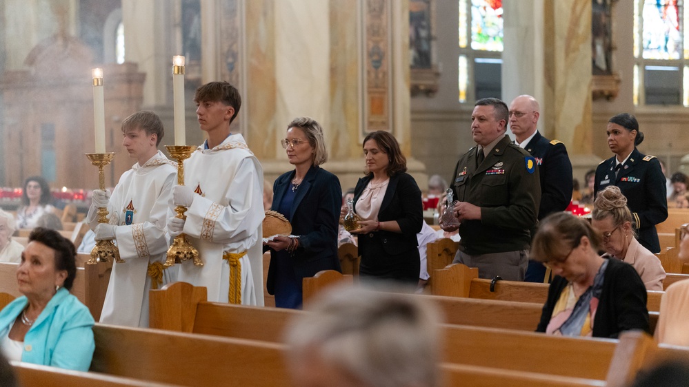 ILNG Joins Polish Consulate for Polish Armed Forces Day Event