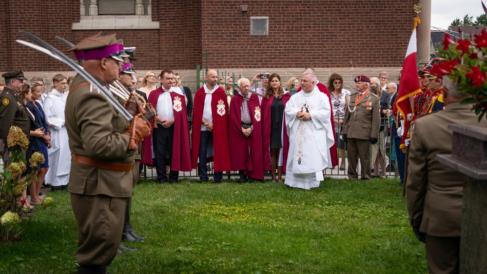 ILNG Joins Polish Consulate for Polish Armed Forces Day Event