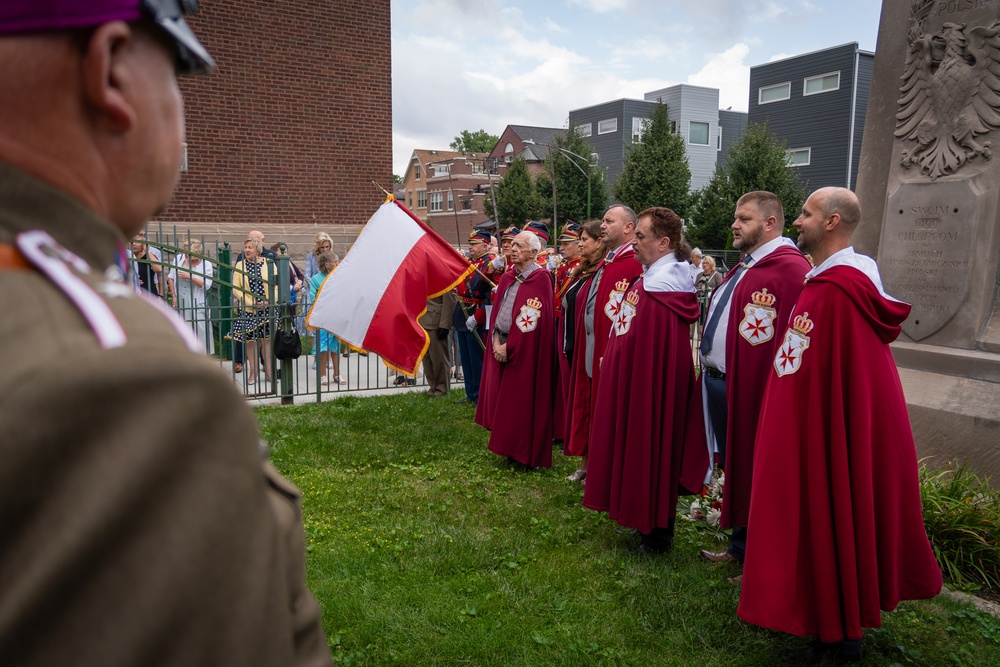 ILNG Joins Polish Consulate for Polish Armed Forces Day Event