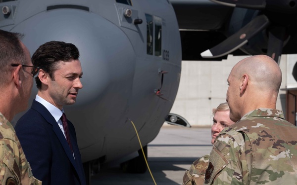 Sen. Ossoff Discusses Strategic Role of Air Force Reserves at Dobbins Air Reserve Base