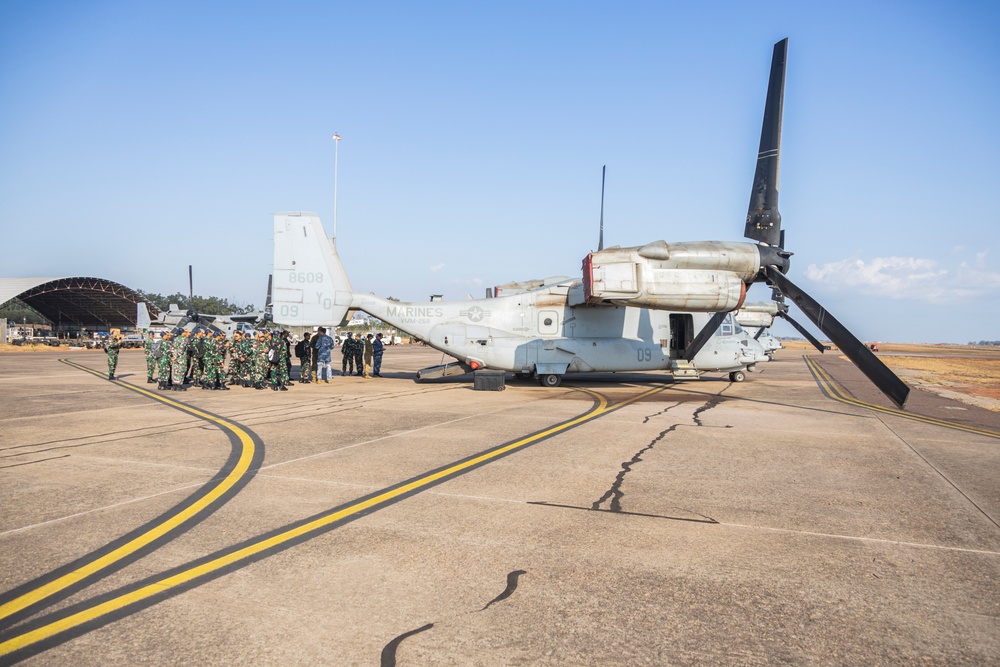 MRF-D 24.3: VMM-268 (Rein.) Marines teach ADF, Indonesian service members MV-22B Osprey safeties during Exercise Bhakti Kanyini AUSINDO 24