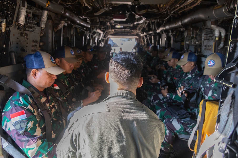 MRF-D 24.3: VMM-268 (Rein.) Marines teach ADF, Indonesian service members MV-22B Osprey safeties during Exercise Bhakti Kanyini AUSINDO 24