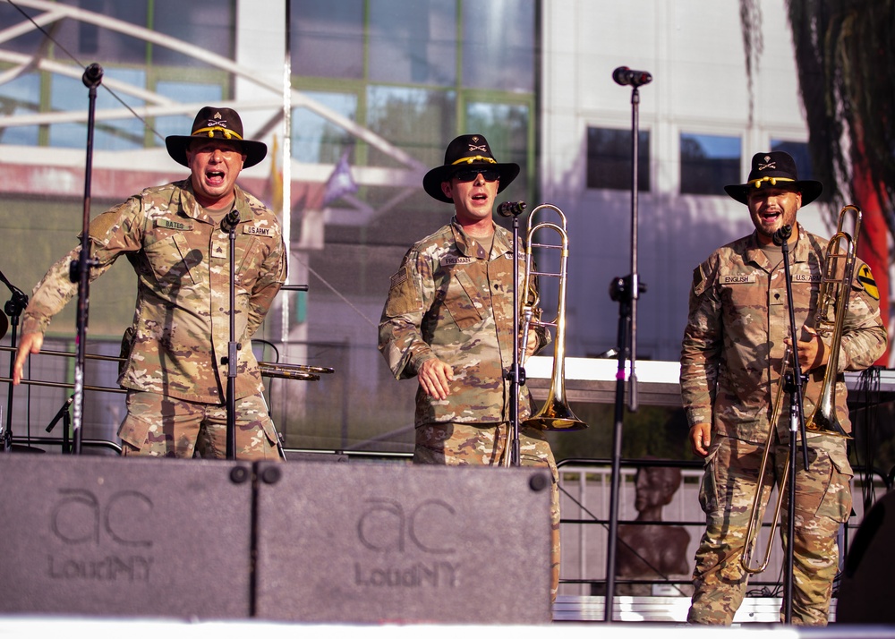 1st Cavalry Division Band Performs in Polish Ceramic Festival Concert