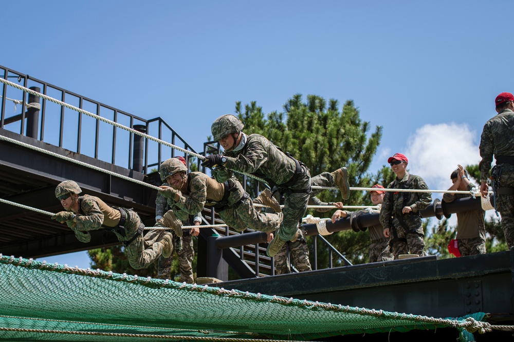 ROK Marines, 15th MEU Conduct Advanced Mountain Warfare Training